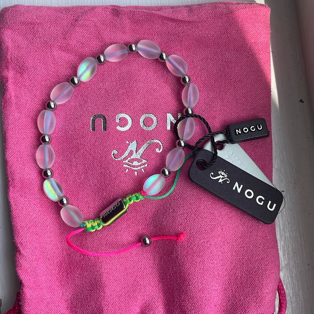 Nogu mermaid glass bead bracelet NWT